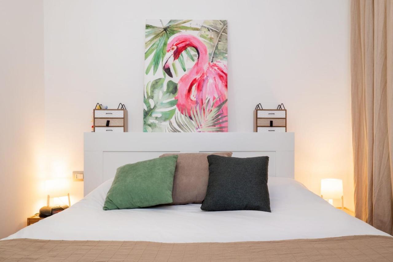 Navigli Apartment- Hosted By Sweetstay Milano Eksteriør billede